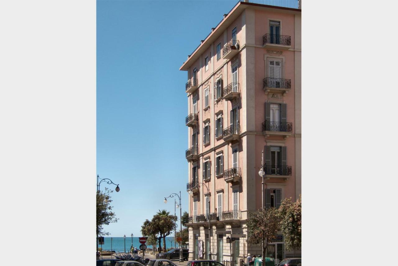 A Casa Di Adri Apartamento Salerno Exterior foto